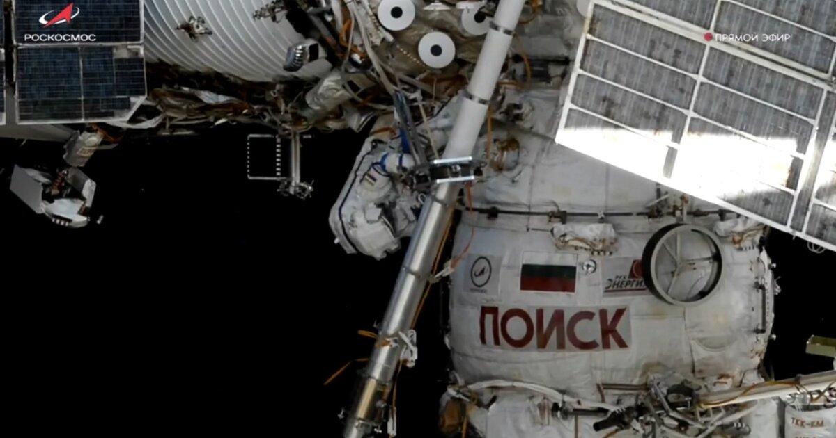 Российские космонавты впервые вышли в открытый космос с борта МКС в 2026 году